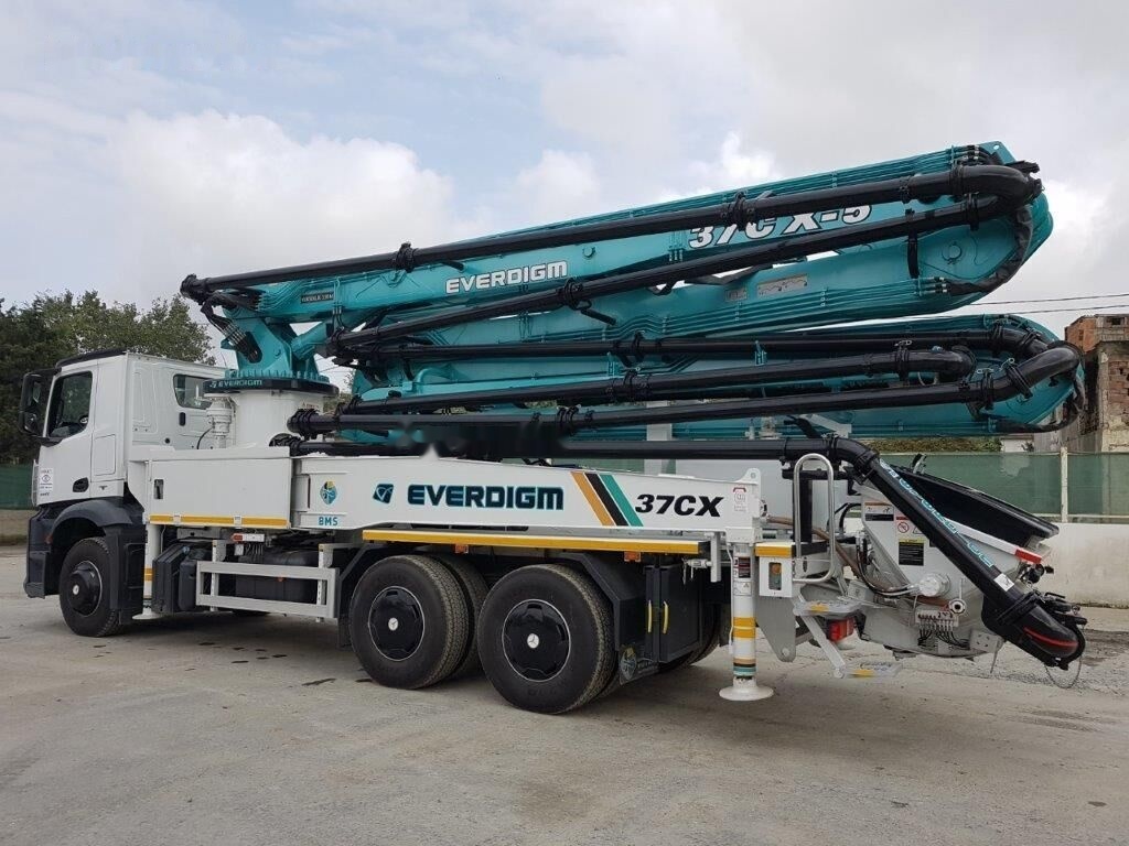 Mercedes-Benz 3343 P - Camion pompe: photos 5 Mercedes-Benz 3343 P - Camion pompe: photos 5