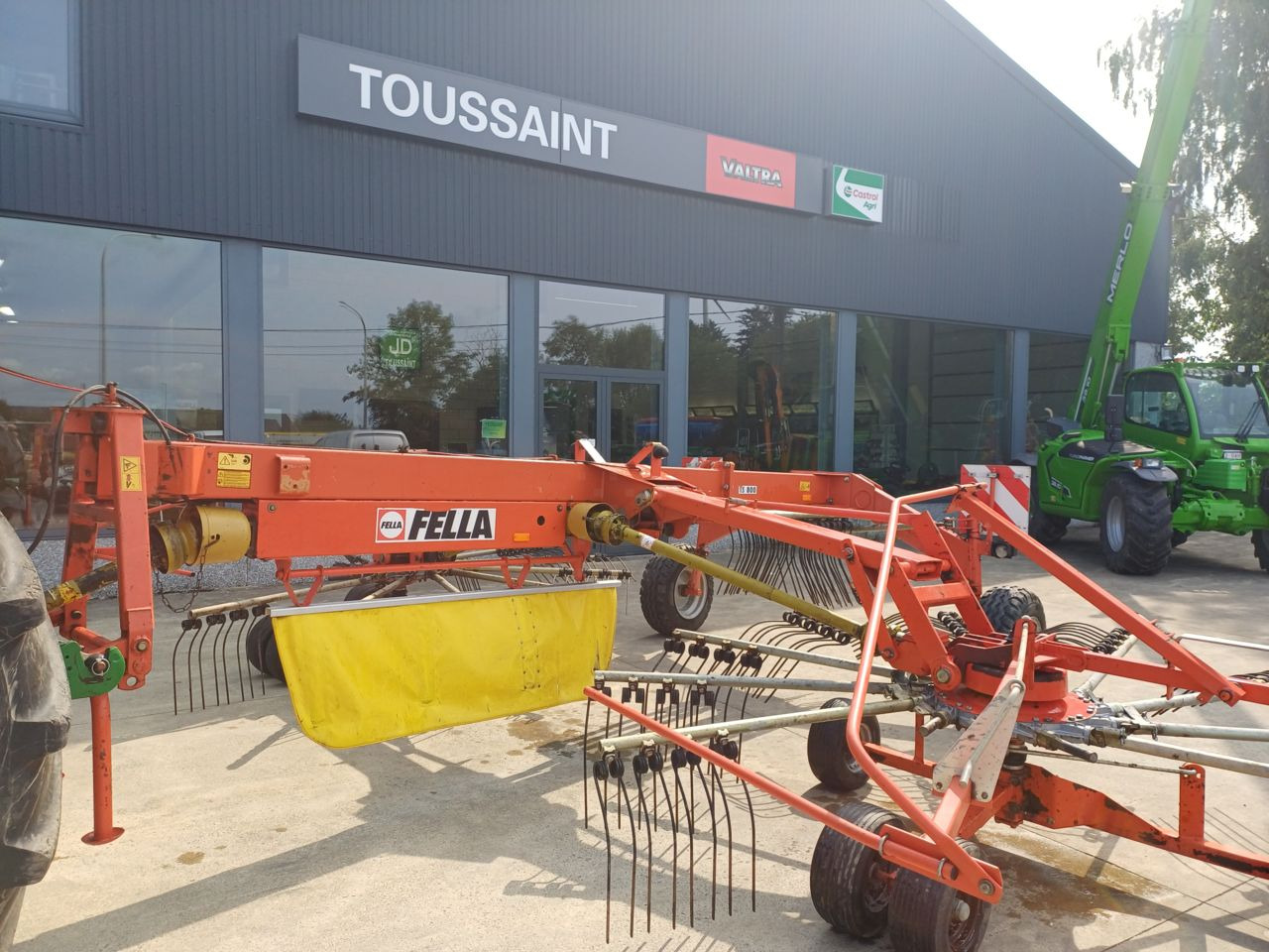 Fella TS800 - Faneuse: photos 1 Fella TS800 - Faneuse: photos 1