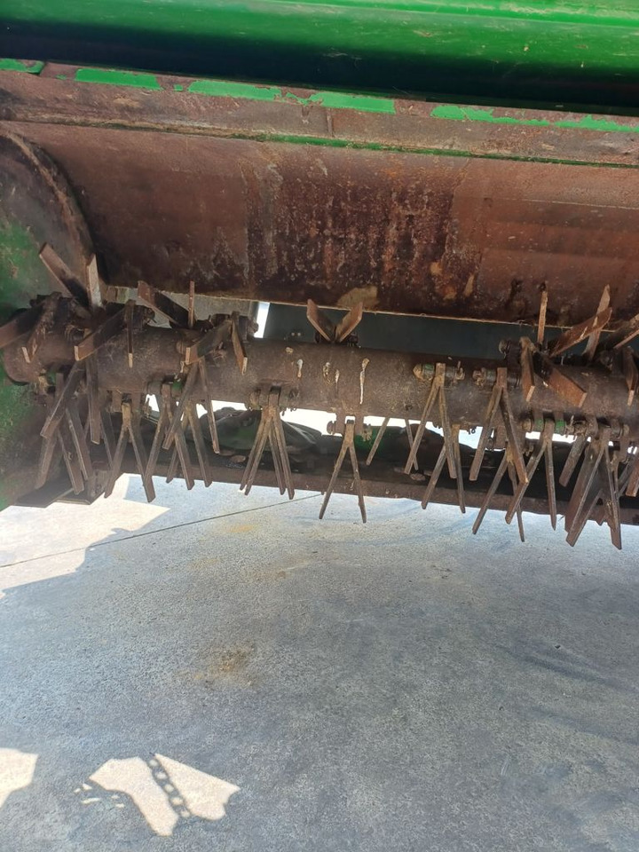 John Deere 1365 - Faucheuse: photos 3 John Deere 1365 - Faucheuse: photos 3