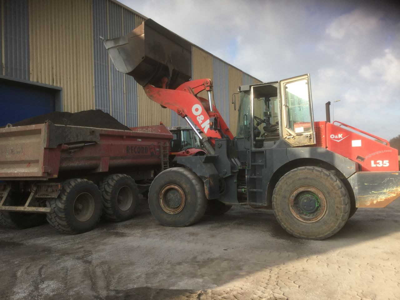 O&K L35 - Chargeuse sur pneus: photos 4 O&K L35 - Chargeuse sur pneus: photos 4