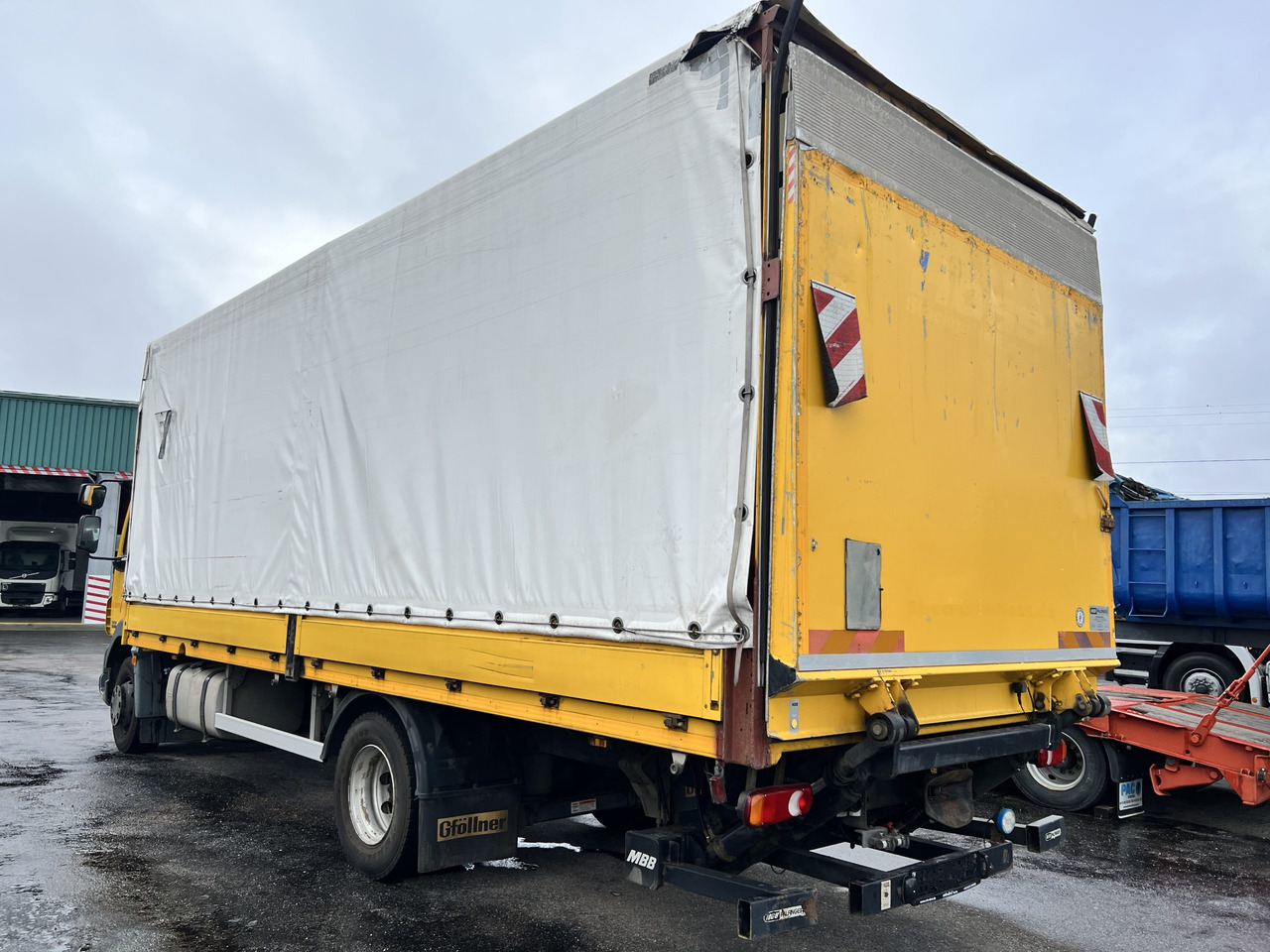 CAMION TAULINER DAF 55.250 - Camion à rideaux coulissants: photos 4 CAMION TAULINER DAF 55.250 - Camion à rideaux coulissants: photos 4
