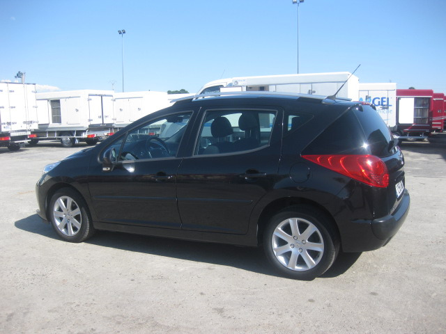 Voiture PEUGEOT 207 SW: photos 11