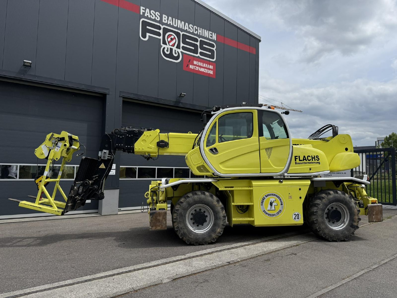 Manitou MRT 2150 Privilege + | Winde | Funk etc. - Chariot télescopique: photos 1 Manitou MRT 2150 Privilege + | Winde | Funk etc. - Chariot télescopique: photos 1