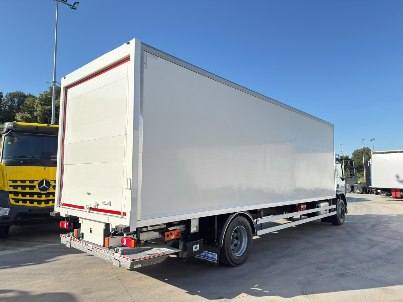 DAF LF 290 FA E6 (VAN) - Camion fourgon: photos 3 DAF LF 290 FA E6 (VAN) - Camion fourgon: photos 3