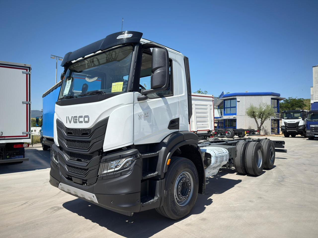 IVECO AD280X40 YPS ON X-WAY E6 (Chassis) - Châssis cabine: photos 1 IVECO AD280X40 YPS ON X-WAY E6 (Chassis) - Châssis cabine: photos 1