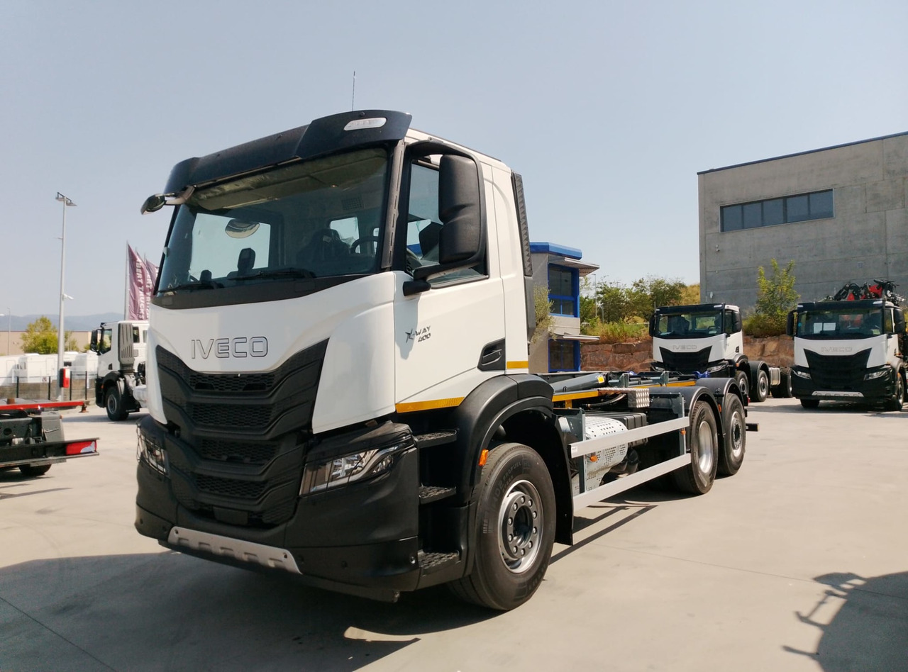 IVECO AD280X40 YPS ON X-WAY E6 (Hook Equipment) - Camion ampliroll: photos 4 IVECO AD280X40 YPS ON X-WAY E6 (Hook Equipment) - Camion ampliroll: photos 4