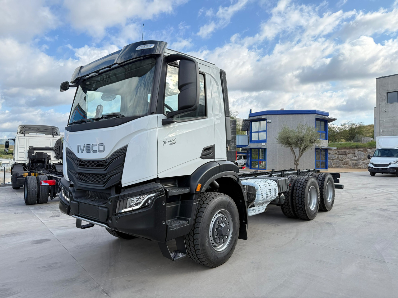 IVECO AD300X46Z OFF X-Way E6 (Chassis) - Châssis cabine: photos 1 IVECO AD300X46Z OFF X-Way E6 (Chassis) - Châssis cabine: photos 1