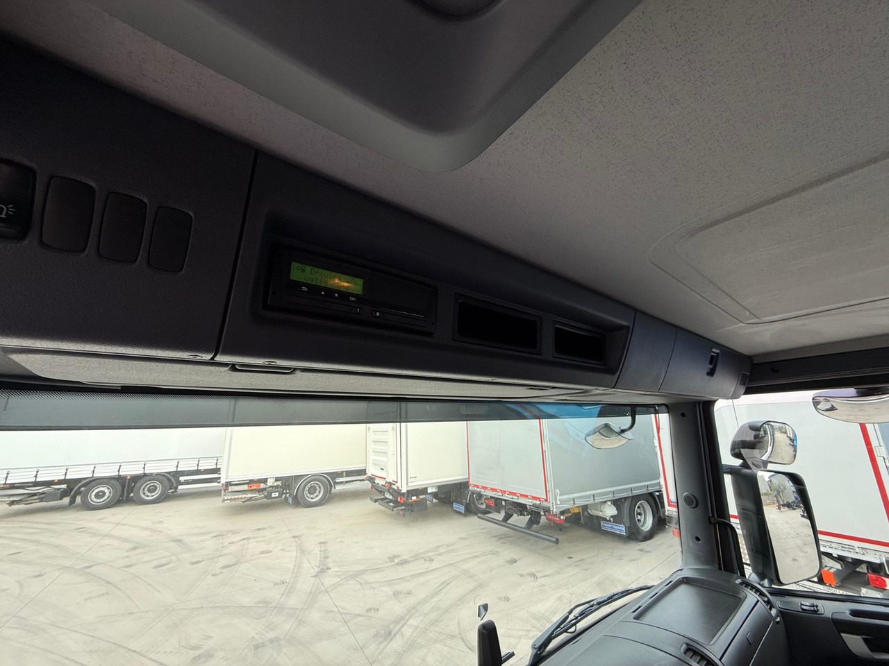 Camion porte-voitures SCANIA P410 E6 (Machinery Carrier): photos 9