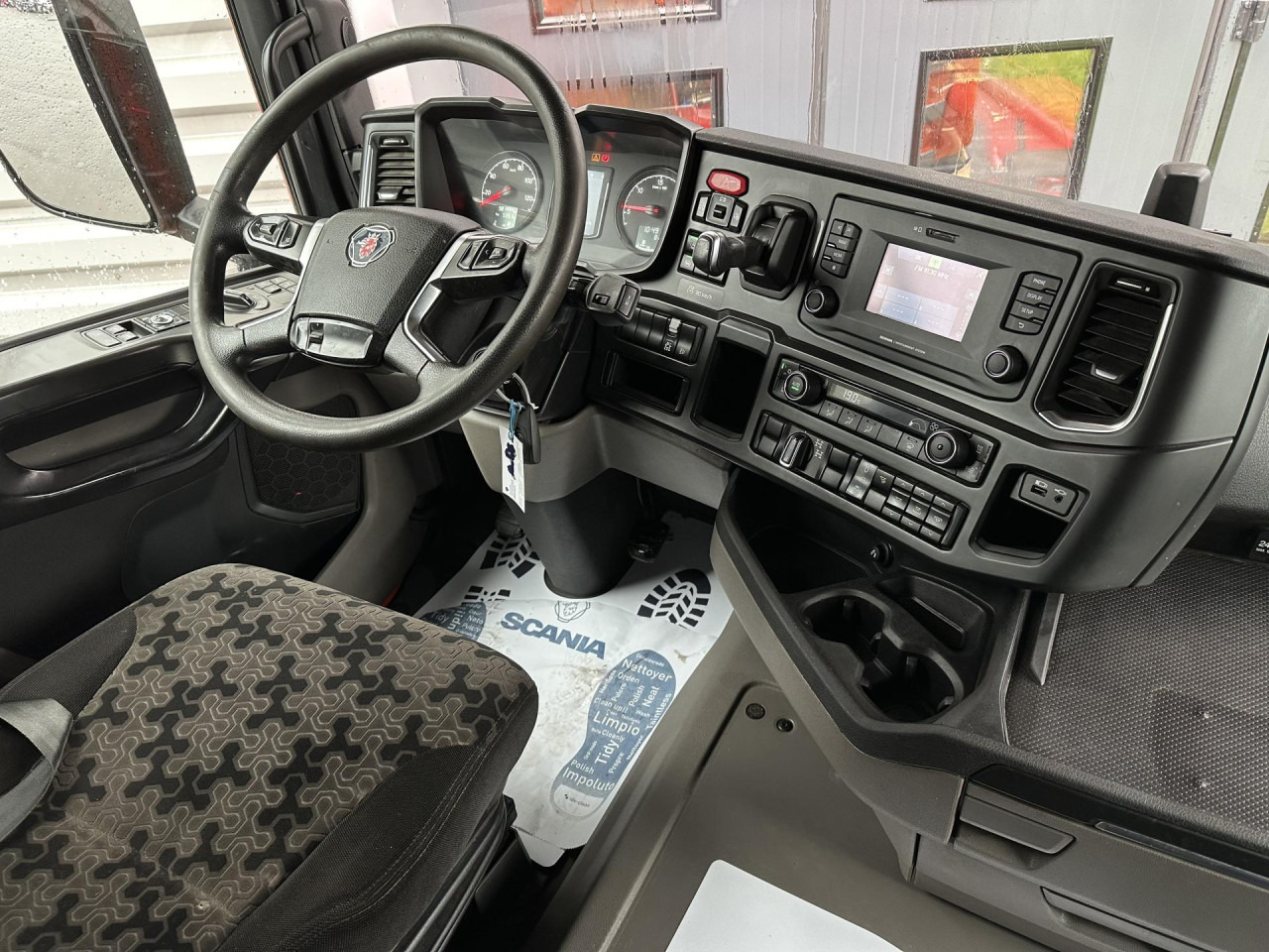 SCANIA R 450 B6x4HZ - Châssis cabine: photos 2 SCANIA R 450 B6x4HZ - Châssis cabine: photos 2