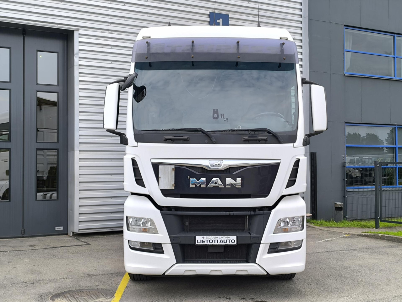 MAN TGX 18.480 - Tracteur routier: photos 4 MAN TGX 18.480 - Tracteur routier: photos 4