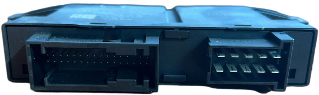 Mercedes-Benz - Bloc de gestion: photos 2 Mercedes-Benz - Bloc de gestion: photos 2