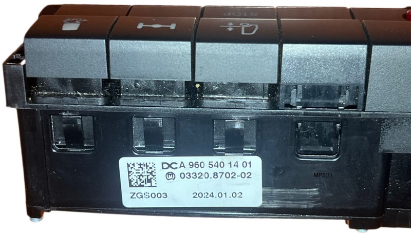 Mercedes-Benz MP5 - Panel de instrumentos: photos 3 Mercedes-Benz MP5 - Panel de instrumentos: photos 3