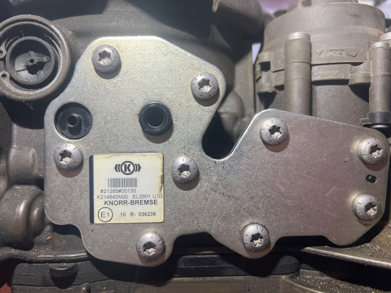 KNORR-BREMSE Euro 6 - Pièces de rechange: photos 4 KNORR-BREMSE Euro 6 - Pièces de rechange: photos 4