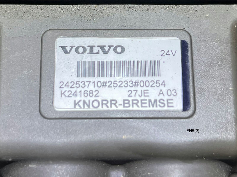 Volvo - Pièces de rechange: photos 3 Volvo - Pièces de rechange: photos 3