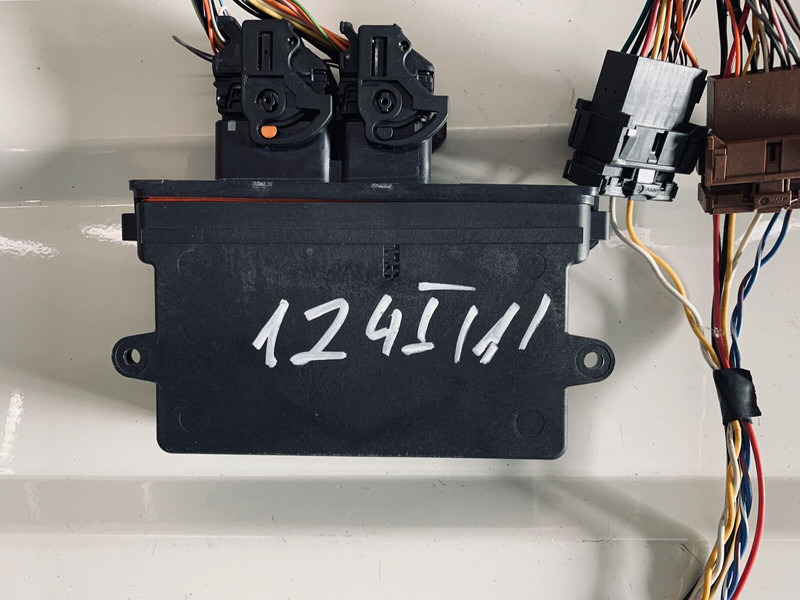 Scania MTU4-A Microlise Tracking Unit - Bloc de gestion: photos 4 Scania MTU4-A Microlise Tracking Unit - Bloc de gestion: photos 4