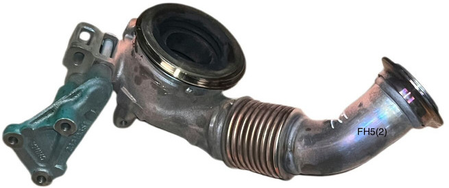 Volvo - Tube d'echappement: photos 2 Volvo - Tube d'echappement: photos 2