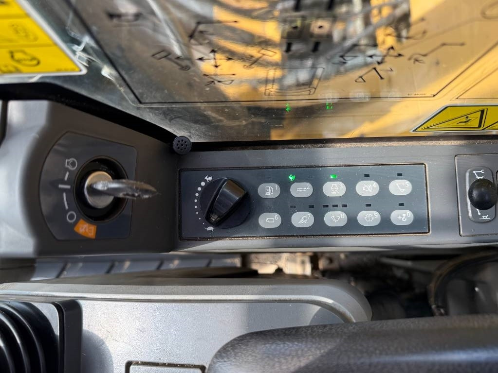 CAT 335 F L CR - Pelle sur chenille: photos 5 CAT 335 F L CR - Pelle sur chenille: photos 5