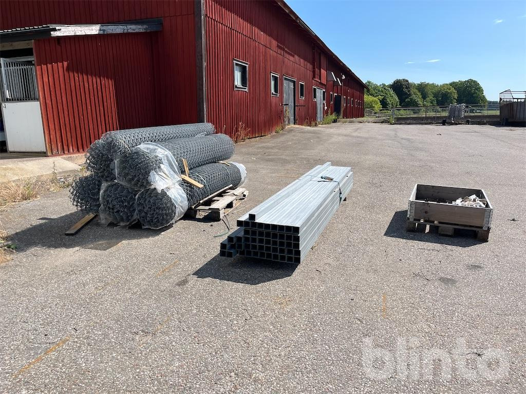 100 meter stängsel med stolpar - Matériel de chantier: photos 4 100 meter stängsel med stolpar - Matériel de chantier: photos 4