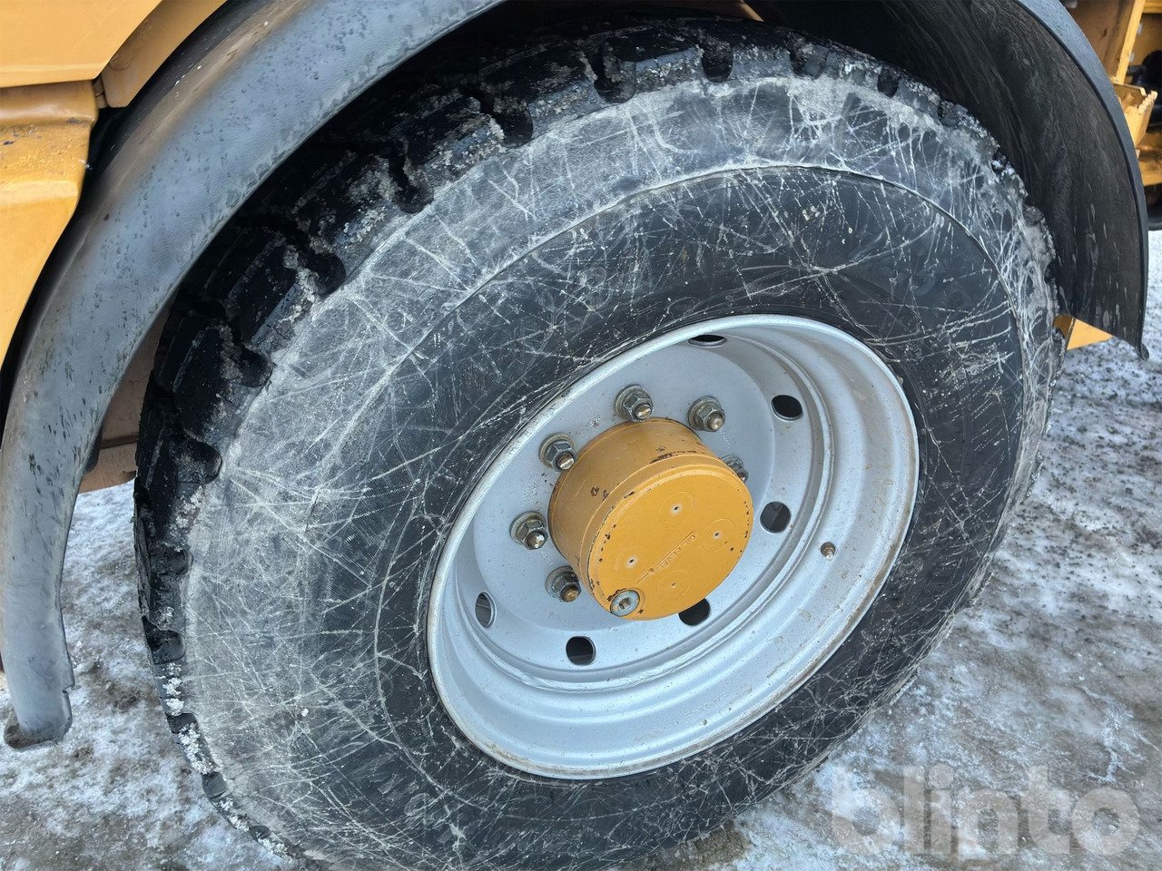 Chargeuse sur pneus CAT 908M: photos 28 Chargeuse sur pneus CAT 908M: photos 28