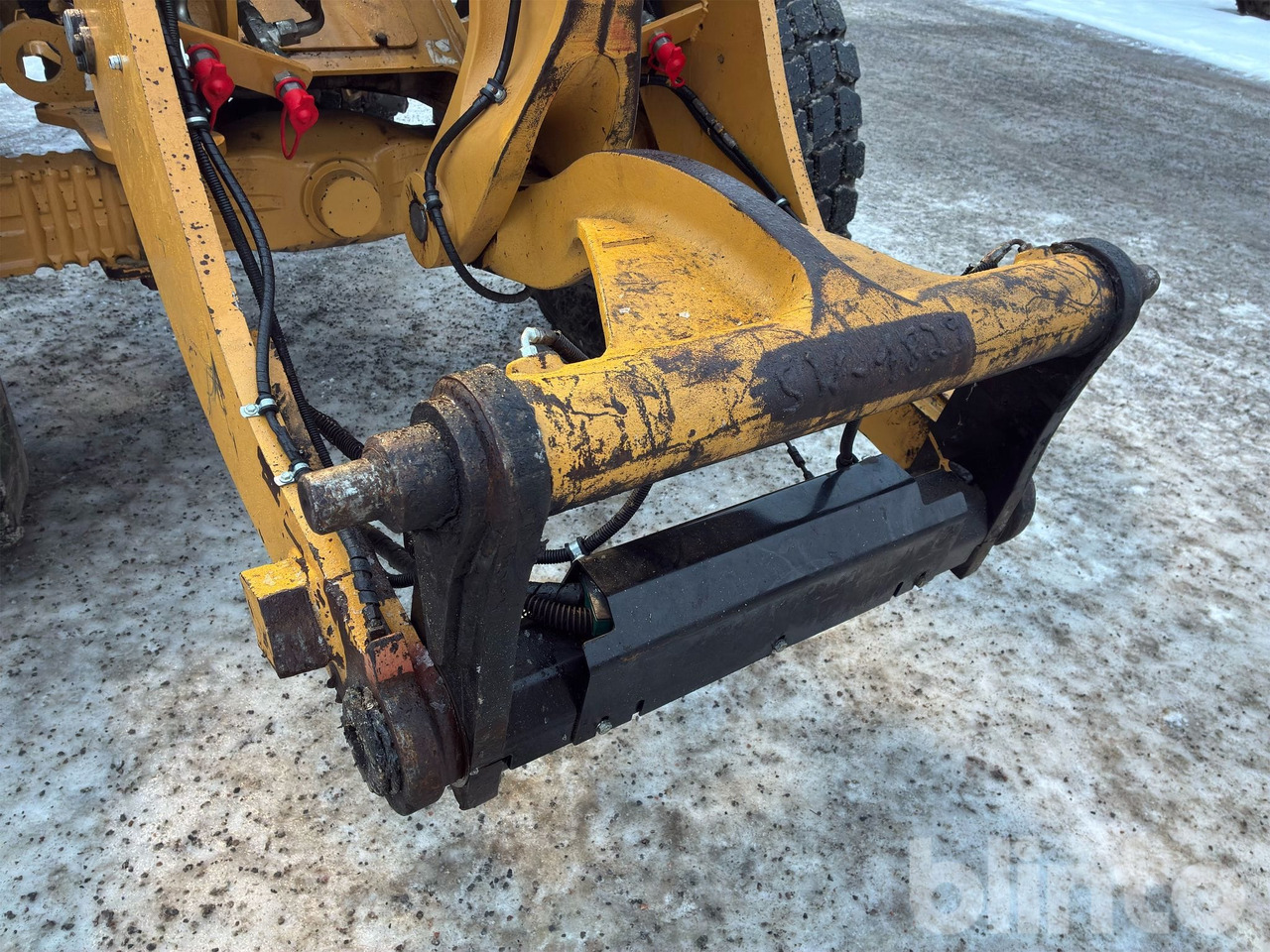 Chargeuse sur pneus CAT 908M: photos 16 Chargeuse sur pneus CAT 908M: photos 16