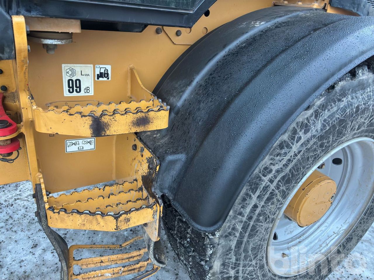 Chargeuse sur pneus CAT 908M: photos 42 Chargeuse sur pneus CAT 908M: photos 42