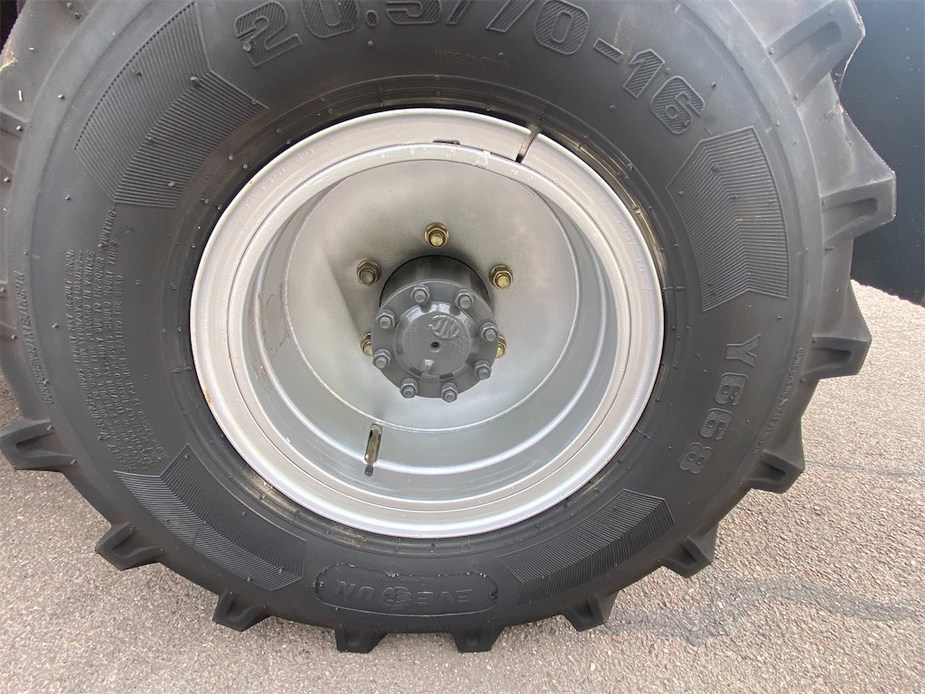 Chargeuse sur pneus Everun ER412 PRO: photos 25 Chargeuse sur pneus Everun ER412 PRO: photos 25