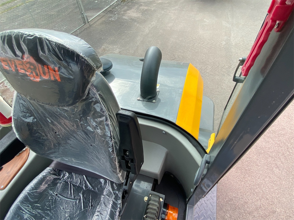 Chargeuse sur pneus Everun ER412 PRO: photos 46 Chargeuse sur pneus Everun ER412 PRO: photos 46