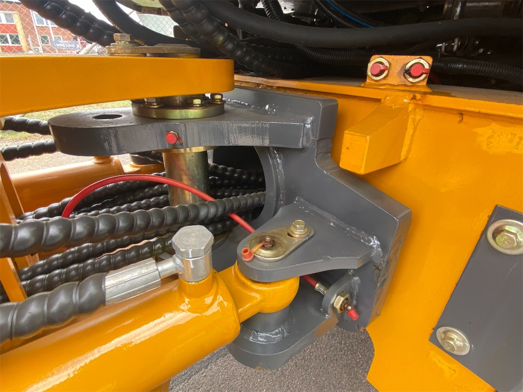 Chargeuse sur pneus Everun ER412 PRO: photos 18 Chargeuse sur pneus Everun ER412 PRO: photos 18