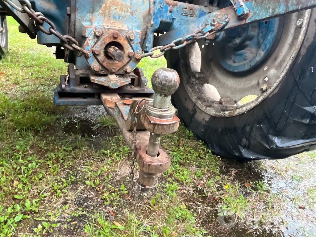Tracteur agricole FORD 3000: photos 13