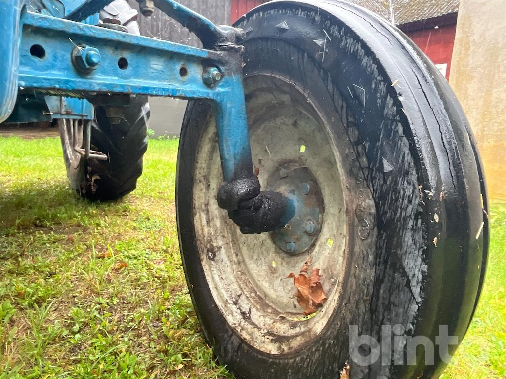 Tracteur agricole FORD 3000: photos 29
