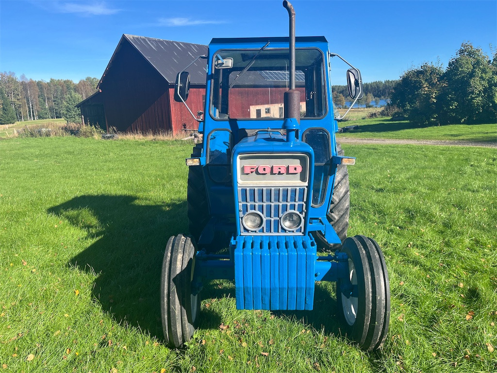 FORD 5000 - Tracteur agricole: photos 3 FORD 5000 - Tracteur agricole: photos 3