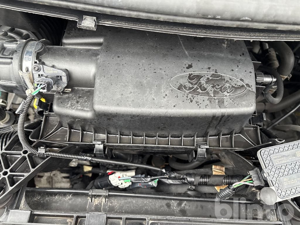 Fourgon utilitaire FORD Transit Custom: photos 39