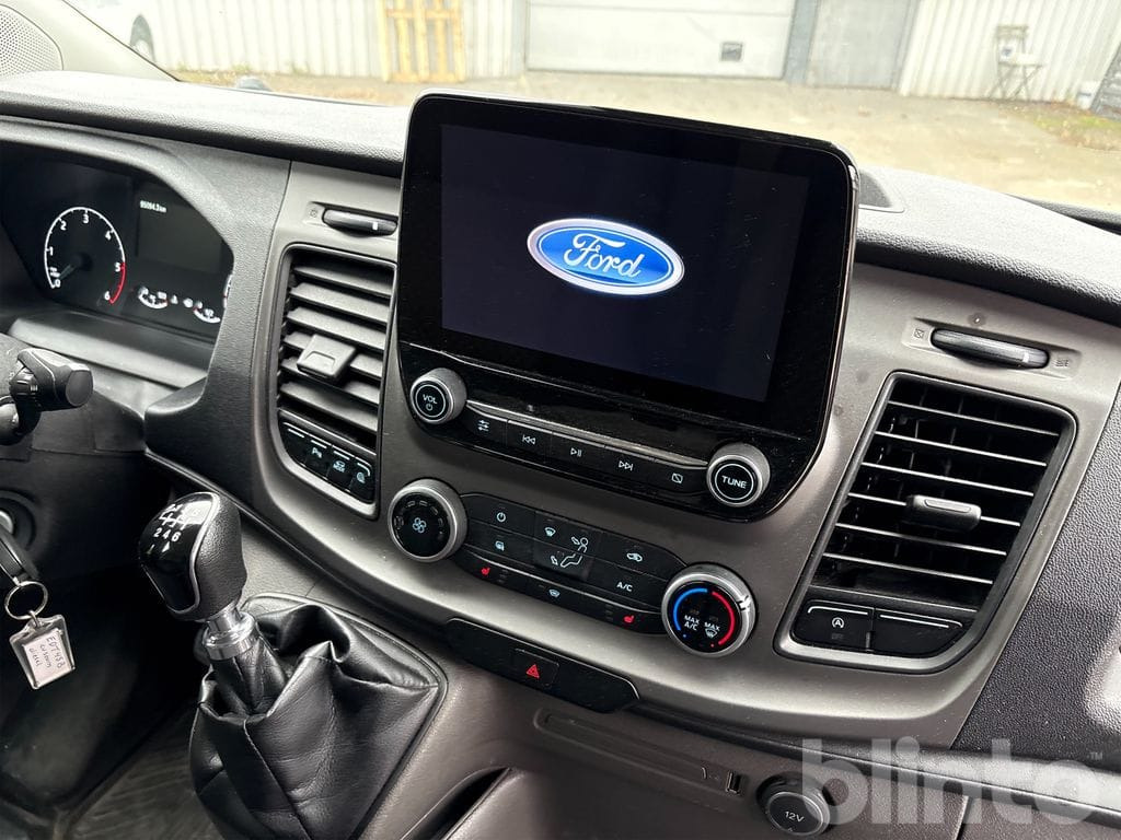 Fourgon utilitaire FORD Transit Custom: photos 29