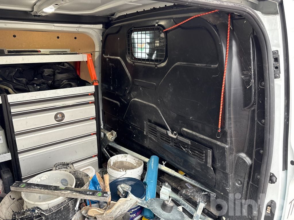 Fourgon utilitaire FORD Transit Custom: photos 26
