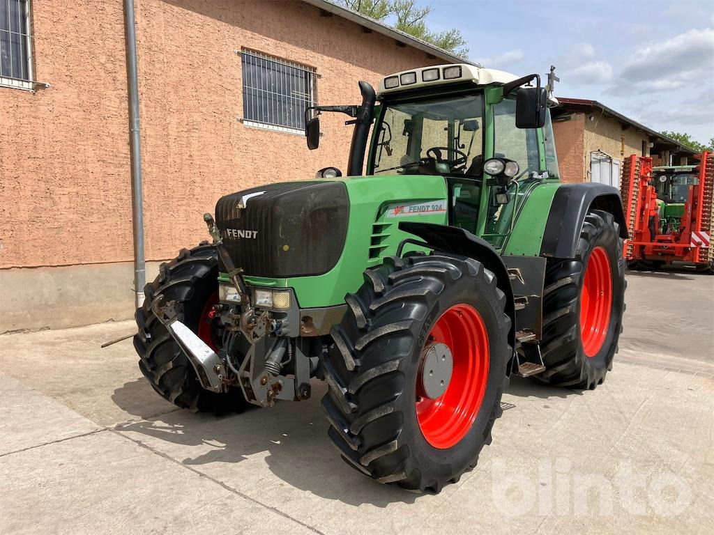 Fendt 924 Vario TMS (2004) - Tracteur agricole: photos 1 Fendt 924 Vario TMS (2004) - Tracteur agricole: photos 1