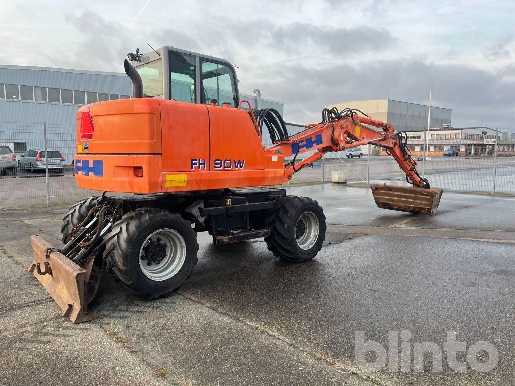 Hitachi FH 90 W - Pelle sur pneus: photos 5 Hitachi FH 90 W - Pelle sur pneus: photos 5