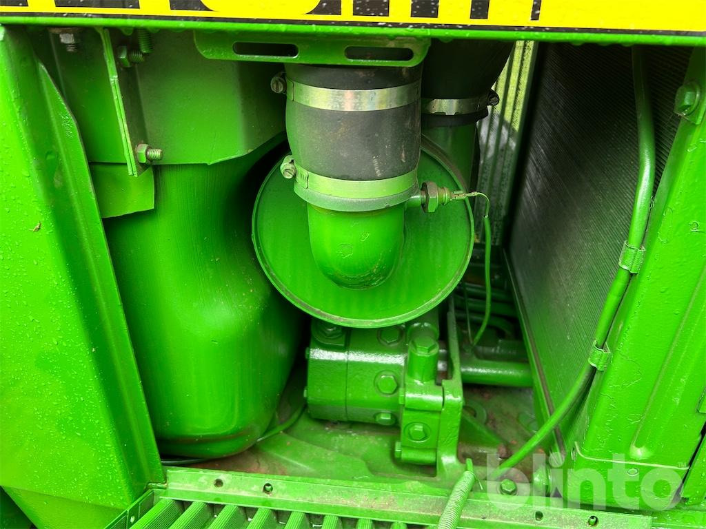 Tracteur agricole John Deere 2140: photos 25