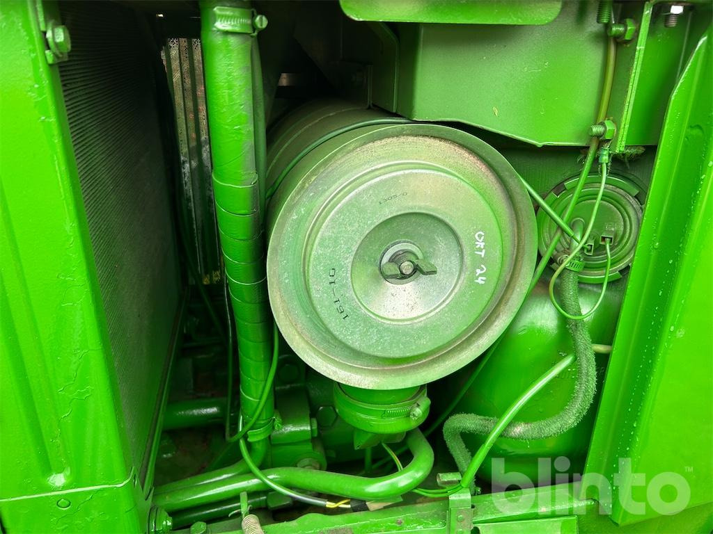 Tracteur agricole John Deere 2140: photos 26