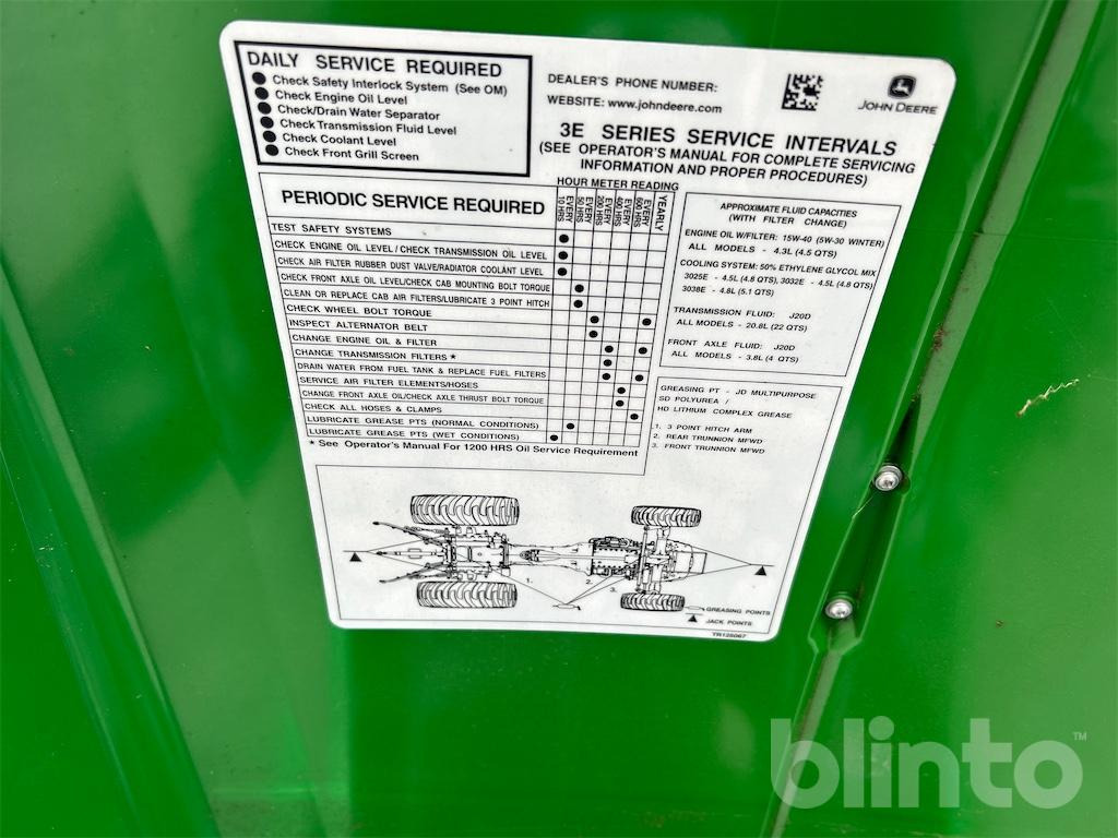 Tracteur agricole John Deere 3038E (Neufahrzeug, Bj. 2025): photos 11