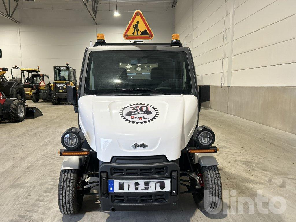 LIGIER PROFESSIONAL - Utilitaire électrique compact, Utilitaire plateau: photos 2 LIGIER PROFESSIONAL - Utilitaire électrique compact, Utilitaire plateau: photos 2