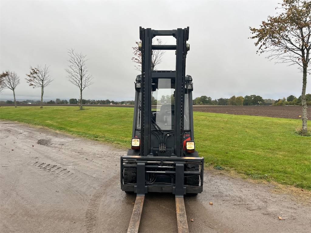 Linde H35 evo - Chariot élévateur: photos 4 Linde H35 evo - Chariot élévateur: photos 4