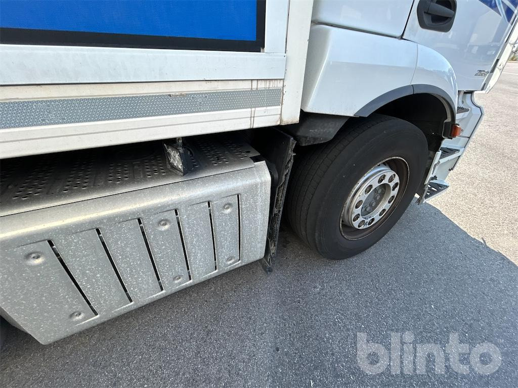 Camion fourgon MERCEDES-BENZ: photos 31
