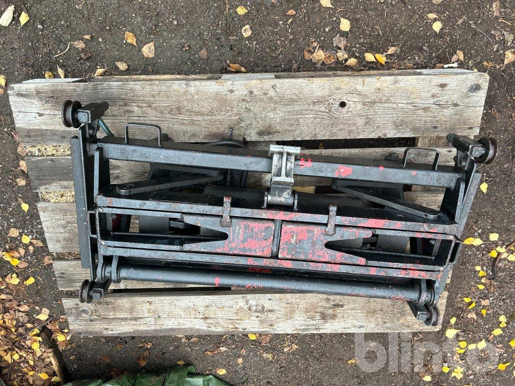 OMCN 401/CSA - Équipement de garage: photos 4 OMCN 401/CSA - Équipement de garage: photos 4