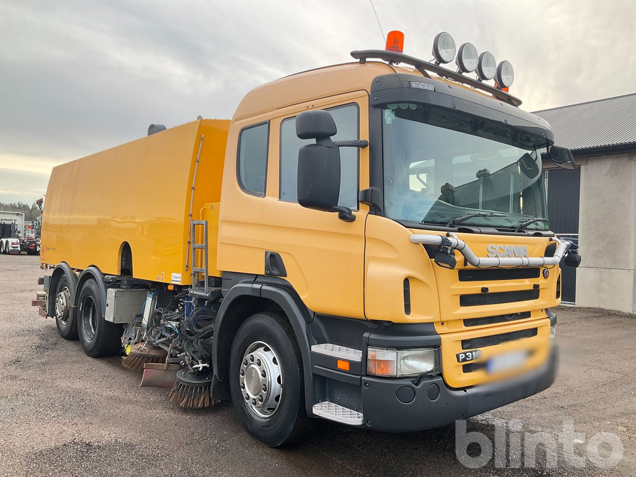 SCANIA P310 DB6X2 4MNB - Balayeuse de voirie: photos 4 SCANIA P310 DB6X2 4MNB - Balayeuse de voirie: photos 4