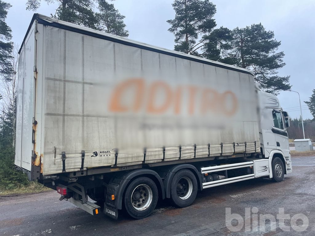 SCANIA R580 B6X2NB Nextgen - Camion à rideaux coulissants: photos 3 SCANIA R580 B6X2NB Nextgen - Camion à rideaux coulissants: photos 3