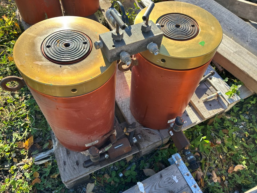 Simson Aluminium - Vérin hydraulique pour Engins de chantier: photos 1 Simson Aluminium - Vérin hydraulique pour Engins de chantier: photos 1