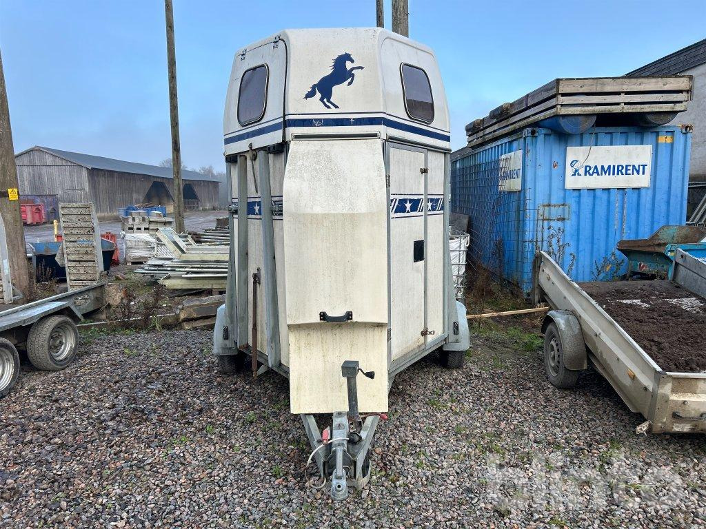 Star Trailer Diamant - Van chevaux: photos 2 Star Trailer Diamant - Van chevaux: photos 2