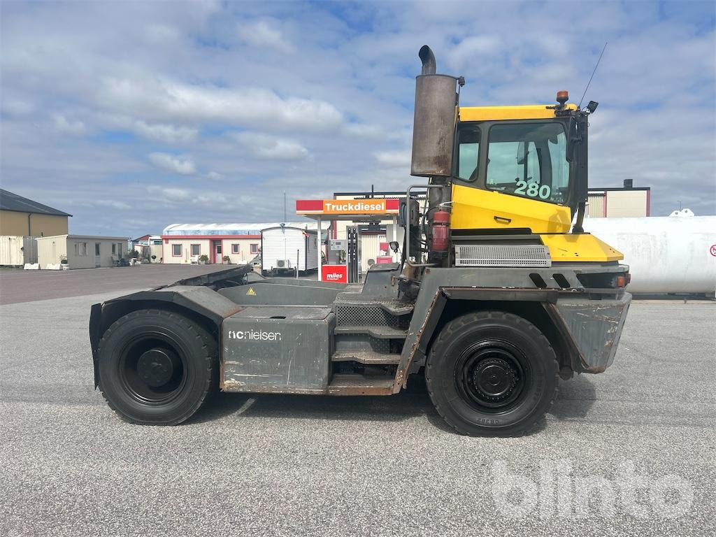 Terberg RT382 - Tracteur portuaire: photos 5 Terberg RT382 - Tracteur portuaire: photos 5