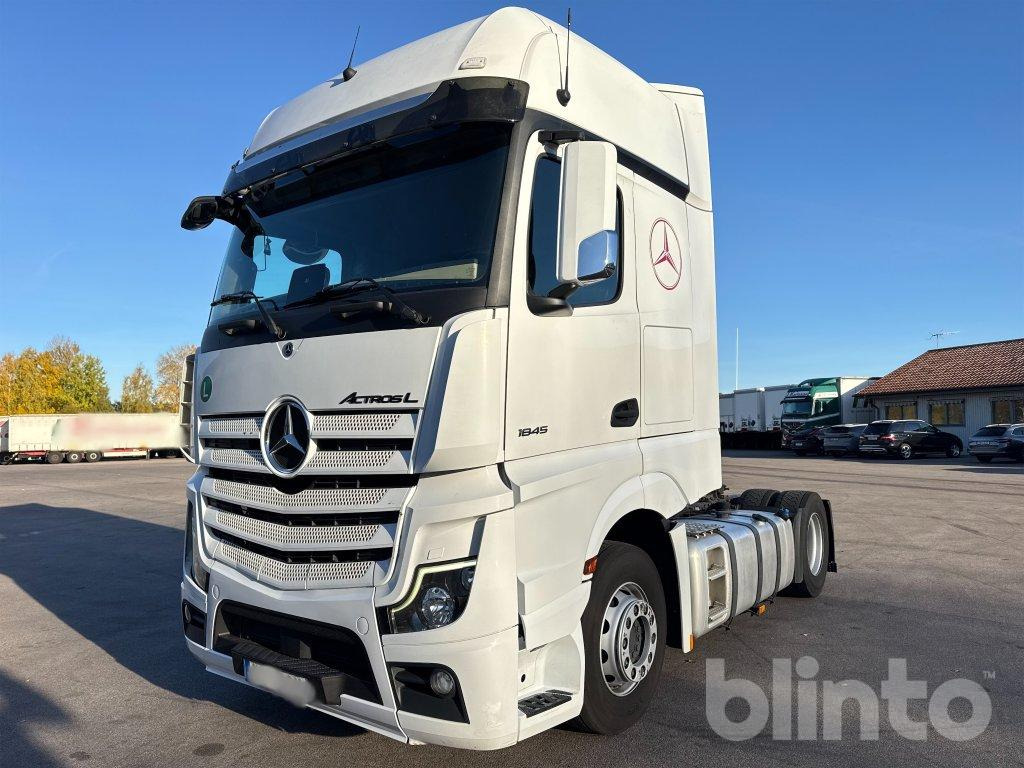 MERCEDES-BENZ L 1845 - Tracteur routier: photos 1 MERCEDES-BENZ L 1845 - Tracteur routier: photos 1