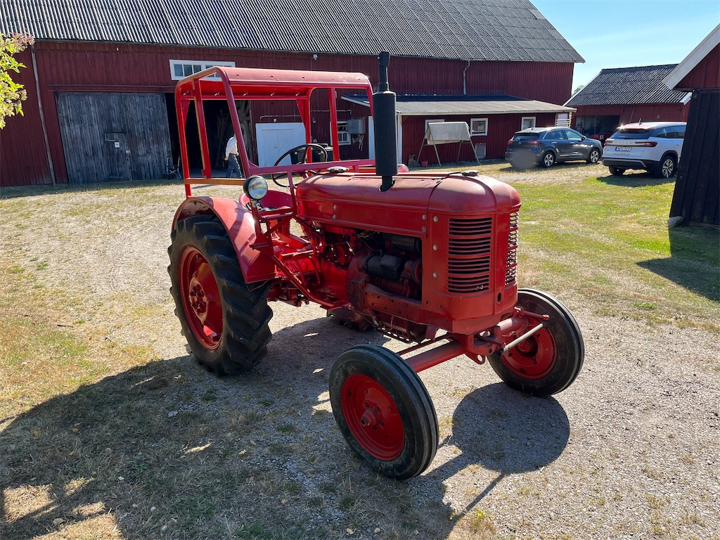 VOLVO 230 - Tracteur agricole: photos 3 VOLVO 230 - Tracteur agricole: photos 3